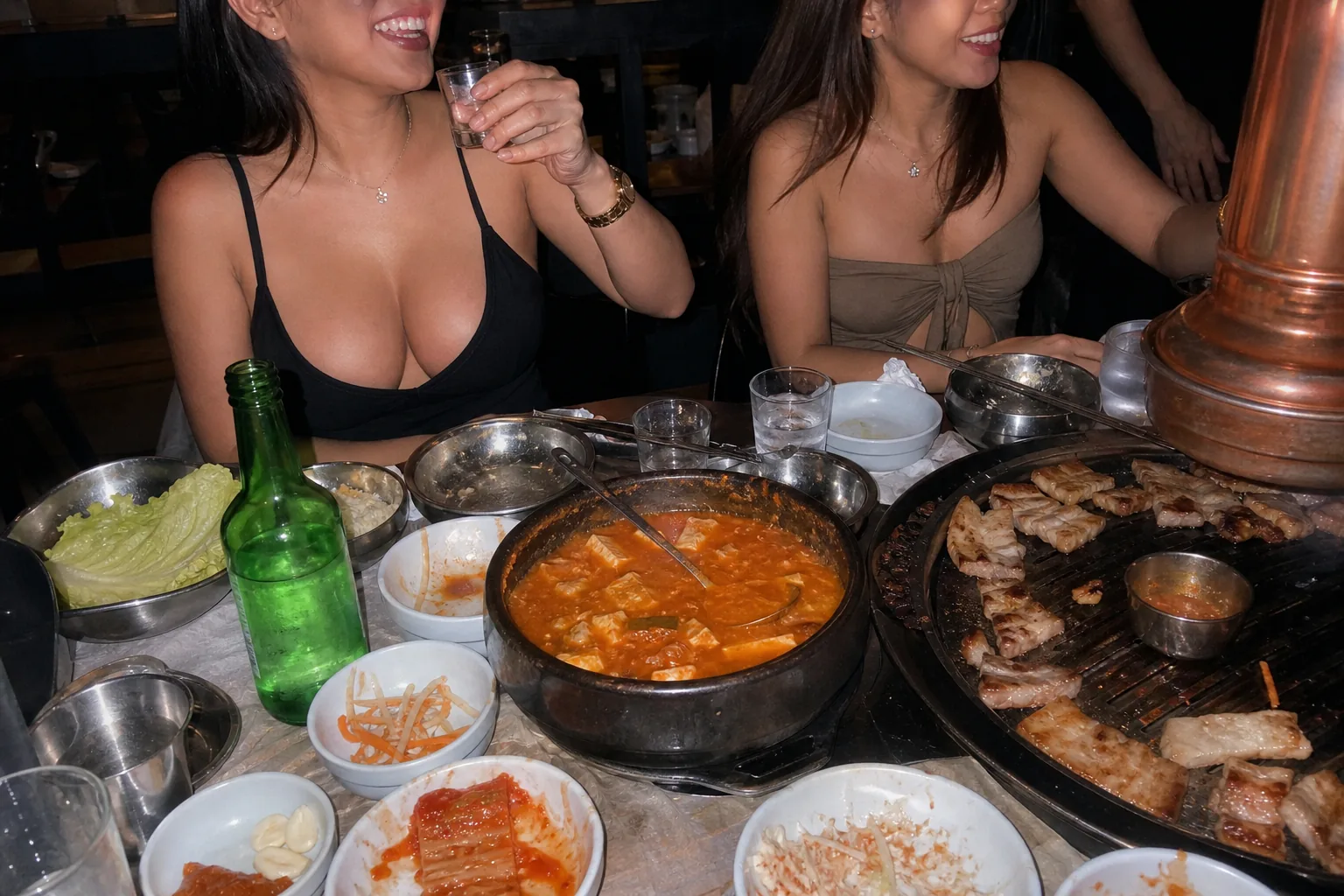 마닐라 한식당 저녁 테이블과 소주잔